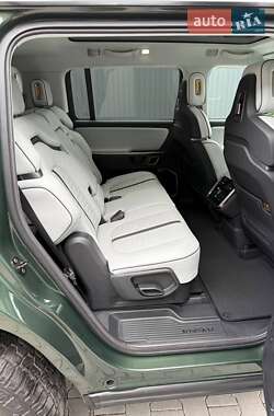 Позашляховик / Кросовер Rivian R1S 2023 в 