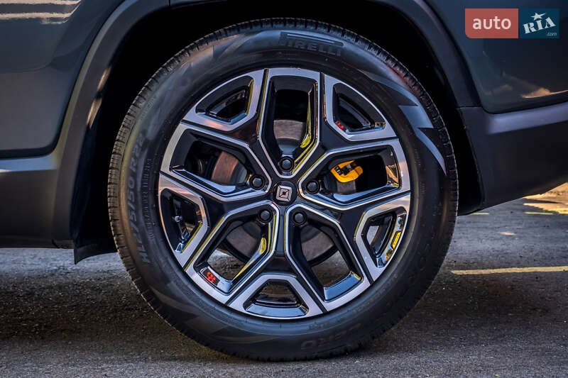 Позашляховик / Кросовер Rivian R1S 2023 в Києві