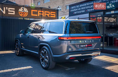 Позашляховик / Кросовер Rivian R1S 2023 в 