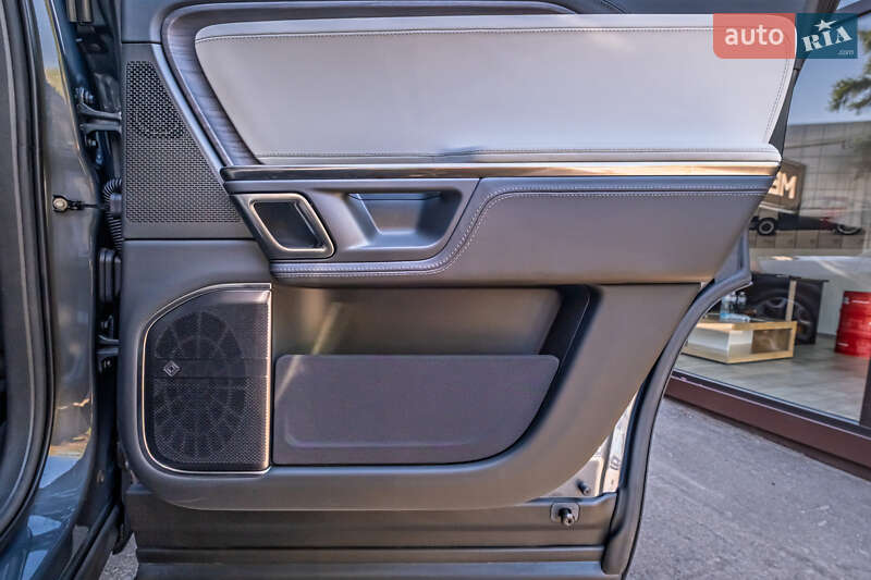 Позашляховик / Кросовер Rivian R1S 2023 в Києві