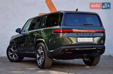 Позашляховик / Кросовер Rivian R1S 2023 в 