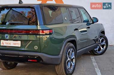 Позашляховик / Кросовер Rivian R1S 2023 в 