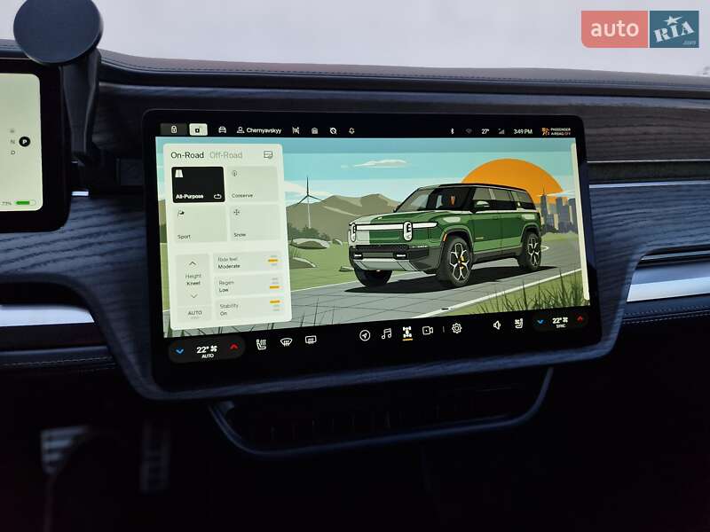 Внедорожник / Кроссовер Rivian R1S 2023 в Одессе