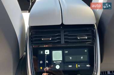 Позашляховик / Кросовер Rivian R1S 2023 в 