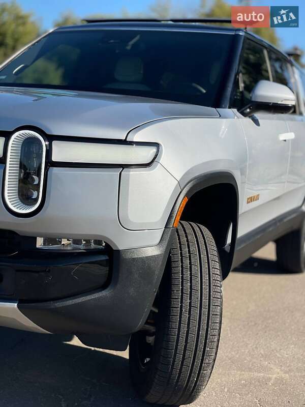 Позашляховик / Кросовер Rivian R1S 2023 в Києві фото 9 Позашляховик / Кросовер Rivian R1S 2023 в Києві