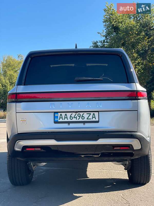 Позашляховик / Кросовер Rivian R1S 2023 в Києві фото 15 Позашляховик / Кросовер Rivian R1S 2023 в Києві