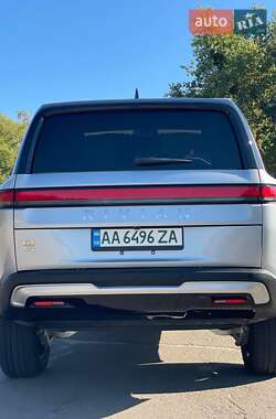 Позашляховик / Кросовер Rivian R1S 2023 в 