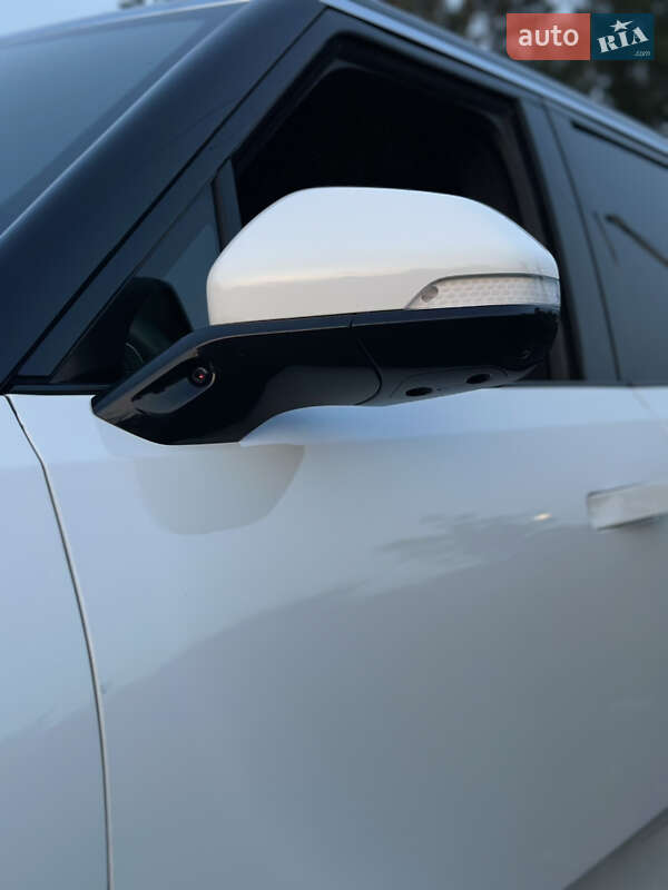 Внедорожник / Кроссовер Rivian R1S 2024 в Киеве