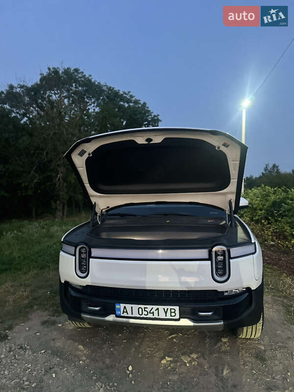 Позашляховик / Кросовер Rivian R1S 2024 в Києві