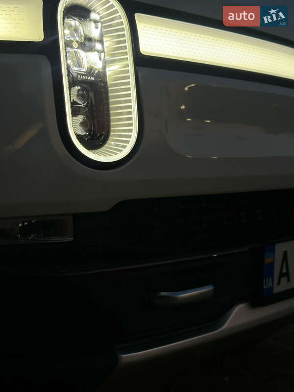 Позашляховик / Кросовер Rivian R1S 2024 в Києві