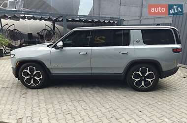 Позашляховик / Кросовер Rivian R1S 2023 в 
