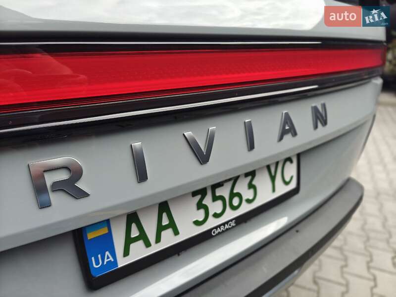 Внедорожник / Кроссовер Rivian R1S 2023 в Киеве