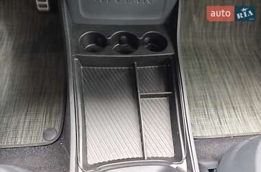Позашляховик / Кросовер Rivian R1S 2023 в 