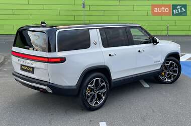 Внедорожник / Кроссовер Rivian R1S 2022 в 