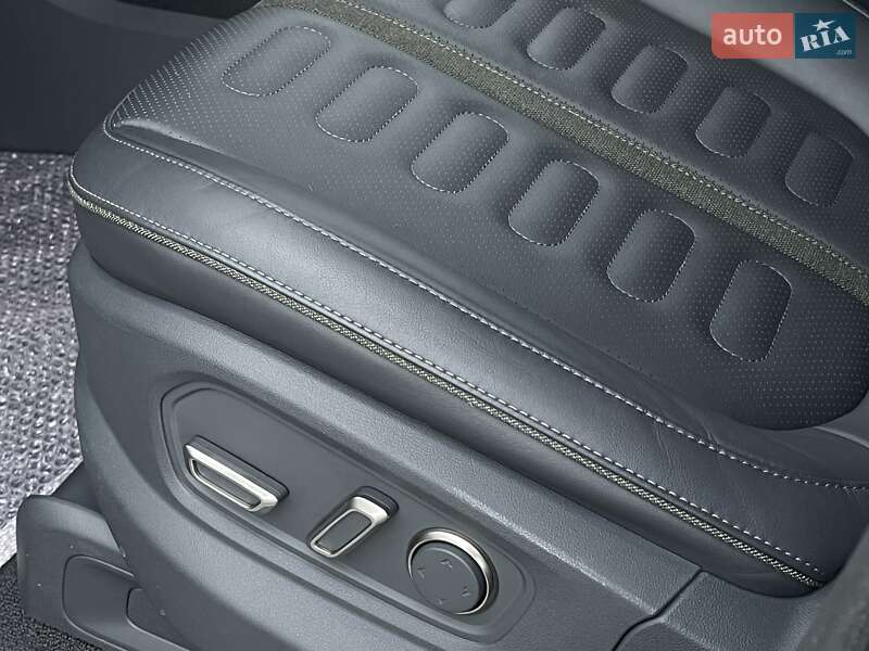 Позашляховик / Кросовер Rivian R1S 2022 в Києві
