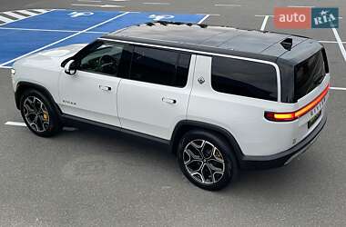 Внедорожник / Кроссовер Rivian R1S 2022 в 