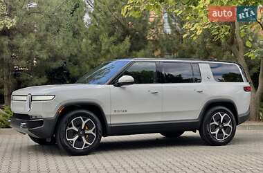 Внедорожник / Кроссовер Rivian R1S 2025 в 