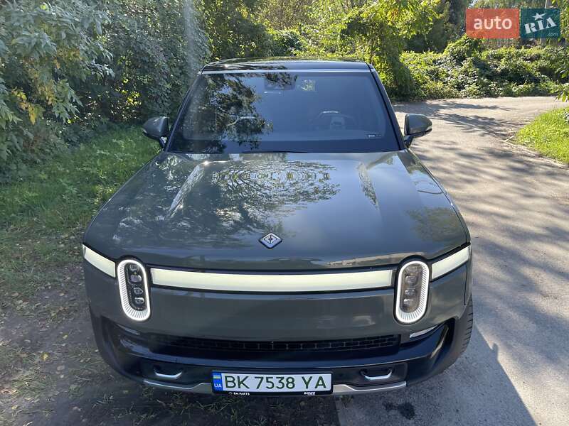 Позашляховик / Кросовер Rivian R1S 2022 в Рівному