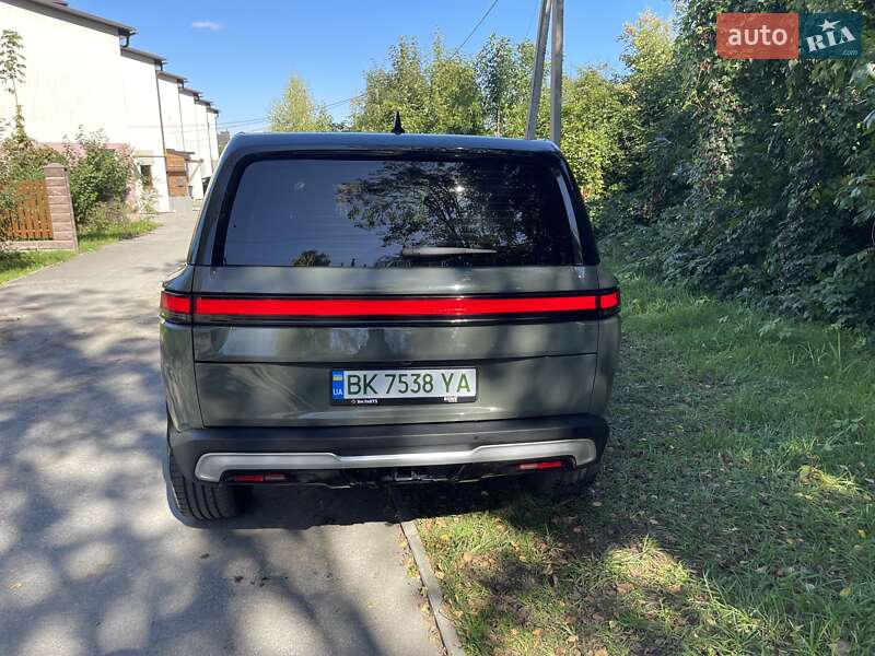 Позашляховик / Кросовер Rivian R1S 2022 в Рівному