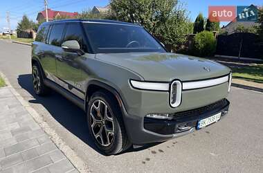 Внедорожник / Кроссовер Rivian R1S 2022 в 