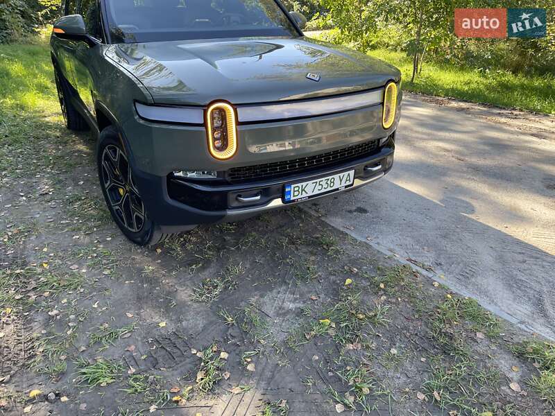 Позашляховик / Кросовер Rivian R1S 2022 в Рівному