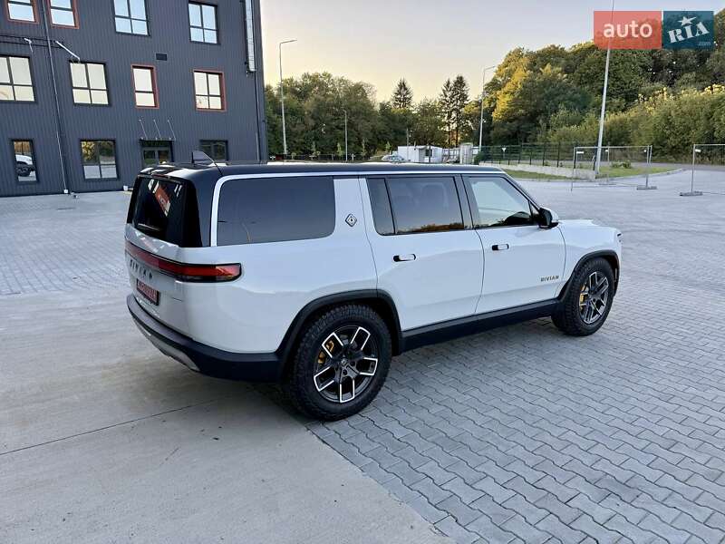 Позашляховик / Кросовер Rivian R1S 2023 в Дубні
