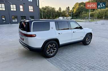 Внедорожник / Кроссовер Rivian R1S 2023 в 