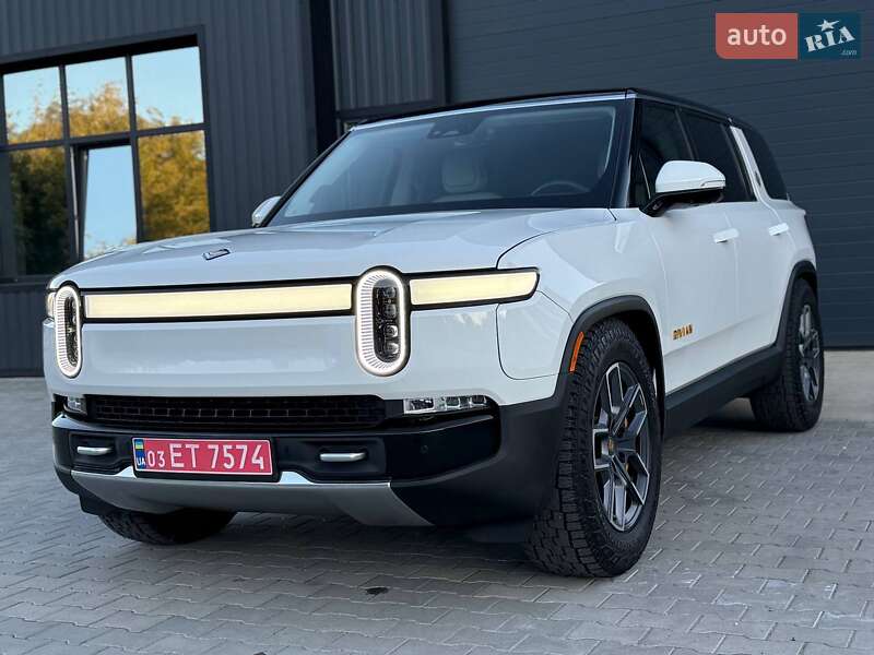 Позашляховик / Кросовер Rivian R1S 2023 в Дубні