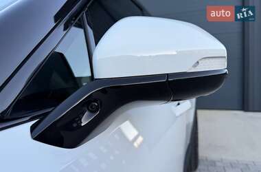 Внедорожник / Кроссовер Rivian R1S 2023 в 