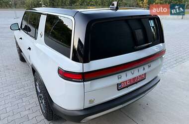 Внедорожник / Кроссовер Rivian R1S 2023 в 
