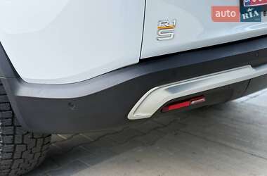 Внедорожник / Кроссовер Rivian R1S 2023 в 