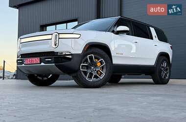 Внедорожник / Кроссовер Rivian R1S 2023 в 
