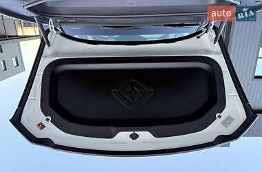 Внедорожник / Кроссовер Rivian R1S 2023 в 