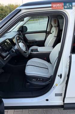 Внедорожник / Кроссовер Rivian R1S 2023 в 