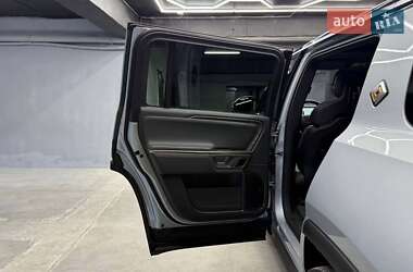 Внедорожник / Кроссовер Rivian R1S 2024 в 
