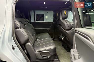 Внедорожник / Кроссовер Rivian R1S 2024 в 