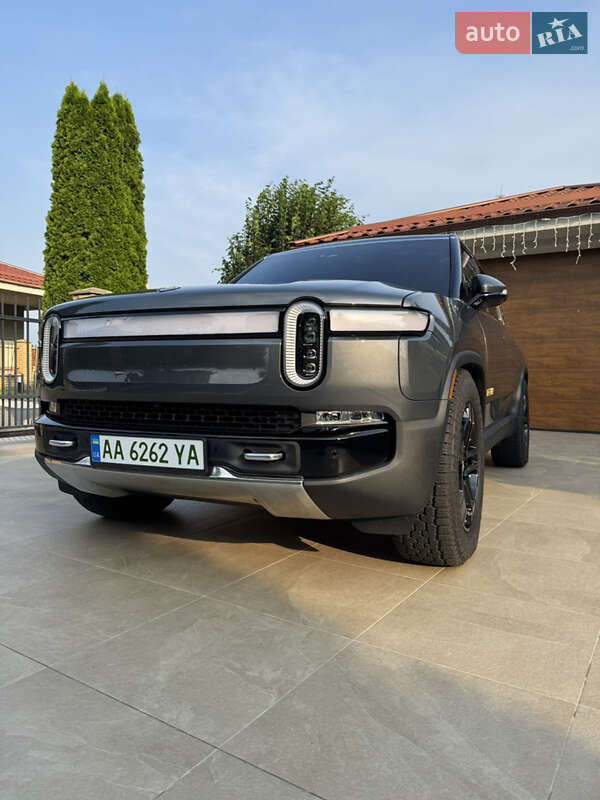 Внедорожник / Кроссовер Rivian R1S 2023 в Киеве
