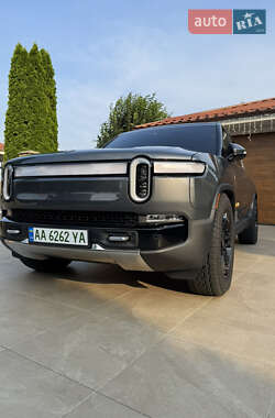 Позашляховик / Кросовер Rivian R1S 2023 в 