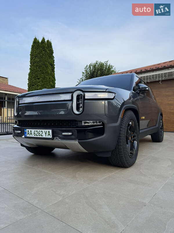 Внедорожник / Кроссовер Rivian R1S 2023 в Киеве