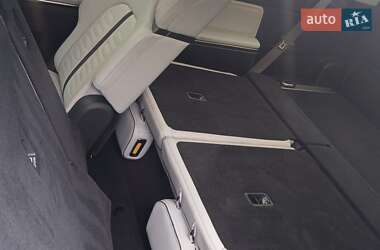 Внедорожник / Кроссовер Rivian R1S 2023 в 