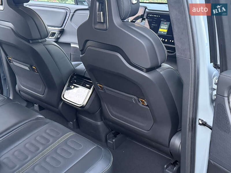 Внедорожник / Кроссовер Rivian R1S 2024 в Луцке