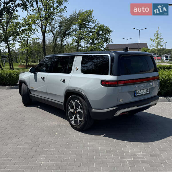 Позашляховик / Кросовер Rivian R1S 2023 в Бучі