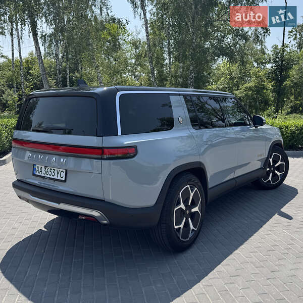 Позашляховик / Кросовер Rivian R1S 2023 в Бучі