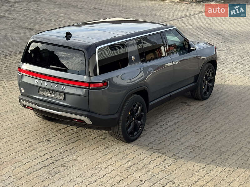 Позашляховик / Кросовер Rivian R1S 2023 в Луцьку
