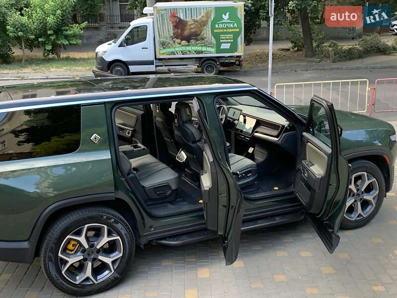 Внедорожник / Кроссовер Rivian R1S 2023 в Одессе фото 15 Внедорожник / Кроссовер Rivian R1S 2023 в Одессе