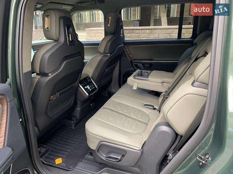 Внедорожник / Кроссовер Rivian R1S 2023 в Одессе фото 46 Внедорожник / Кроссовер Rivian R1S 2023 в Одессе
