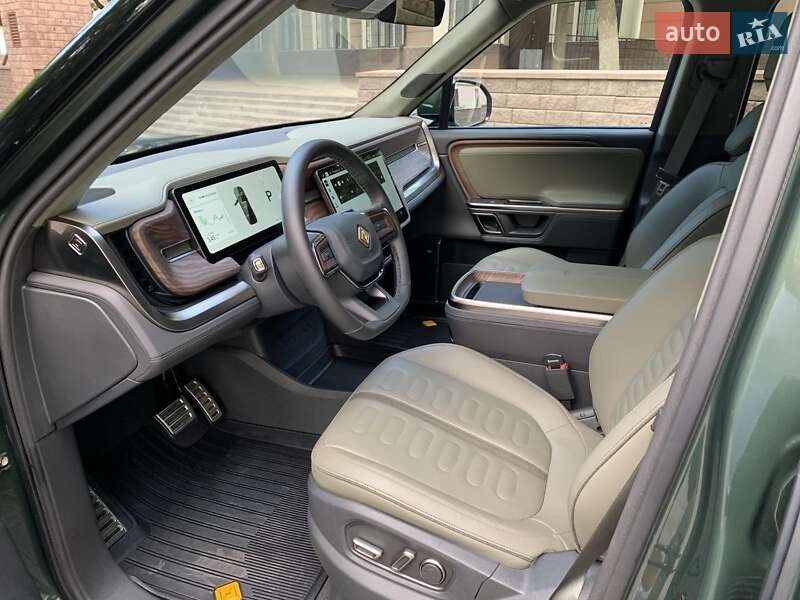 Внедорожник / Кроссовер Rivian R1S 2023 в Одессе фото 28 Внедорожник / Кроссовер Rivian R1S 2023 в Одессе