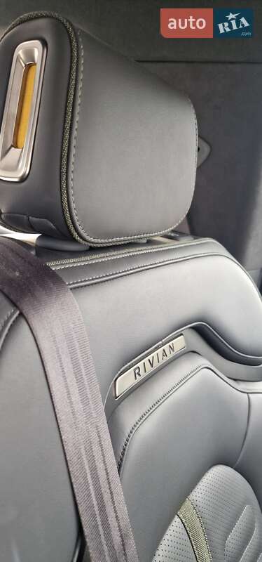 Внедорожник / Кроссовер Rivian R1S 2023 в Одессе фото 24 Внедорожник / Кроссовер Rivian R1S 2023 в Одессе