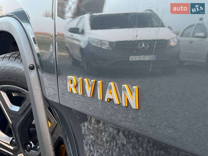 Позашляховик / Кросовер Rivian R1S 2023 в Львові