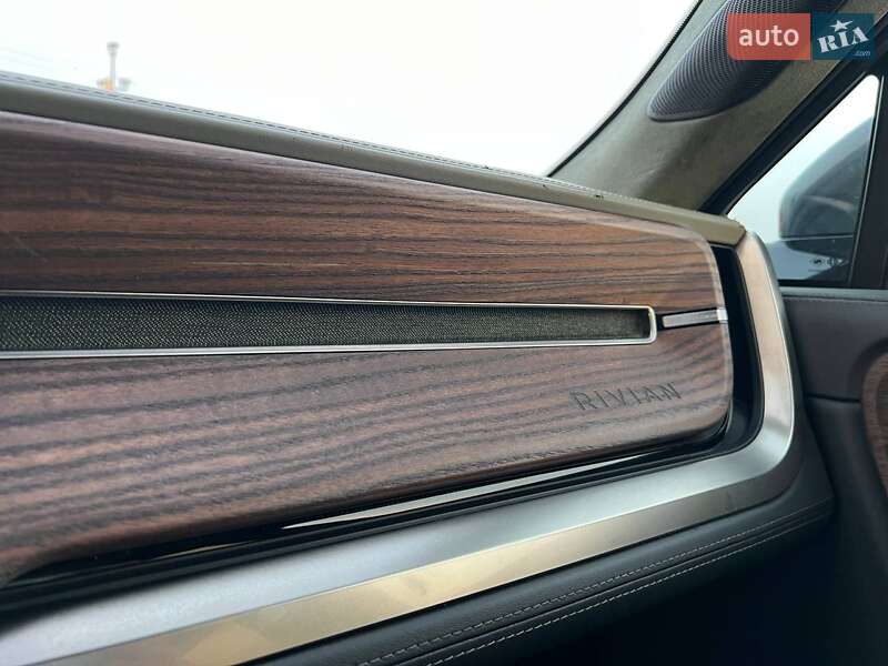 Позашляховик / Кросовер Rivian R1S 2023 в Львові